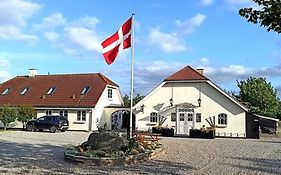 Braendekilde Bed & Breakfast